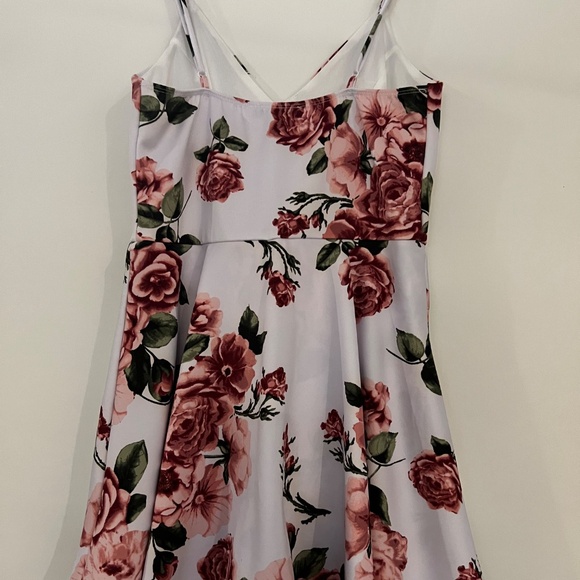 Floral Romper - Picture 3 of 4